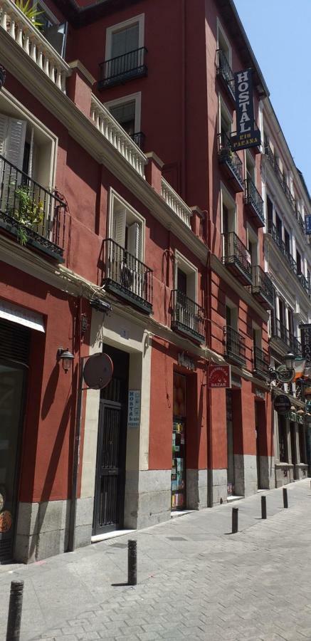 Hostal Rio Parana Madrid Exterior foto